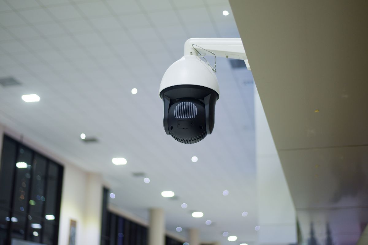 מצלמות אבטחה לבית אבות – המדריך לבחירה נכונה מצלמות אבטחה לבית אבות – המדריך לבחירה נכונה